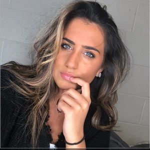 Meet your Posher, Adele